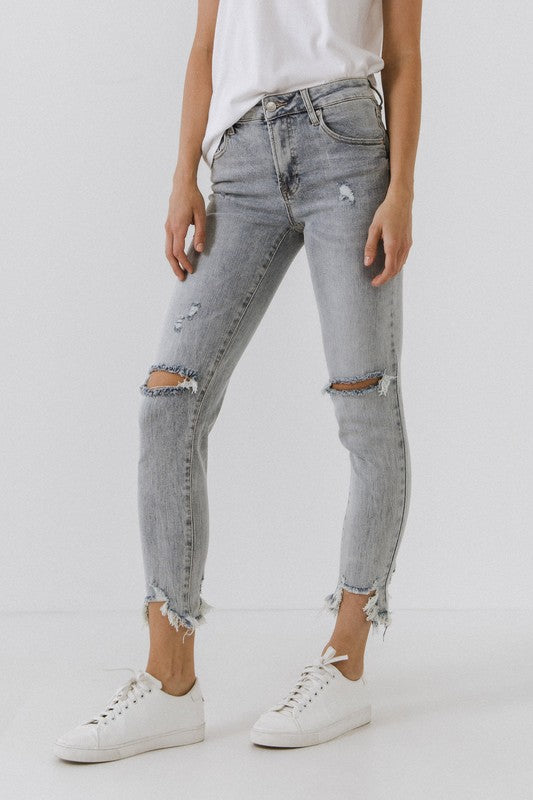 
            
                Load image into Gallery viewer, Fallen Jeans - ClassyQueen_Boutique
            
        