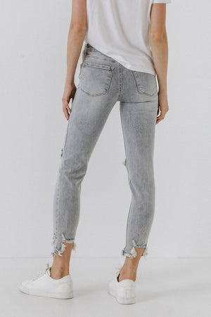 Fallen Jeans - ClassyQueen_Boutique