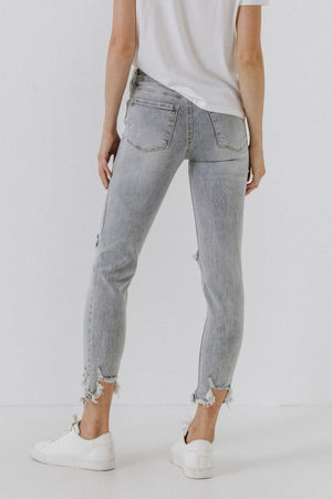
            
                Load image into Gallery viewer, Fallen Jeans - ClassyQueen_Boutique
            
        
