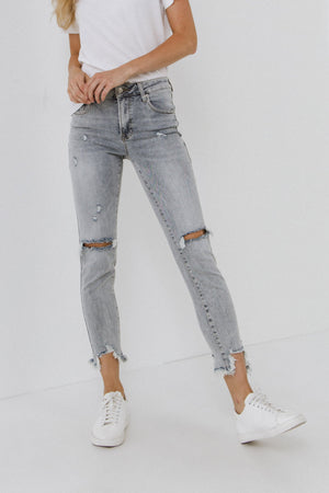 Fallen Jeans - ClassyQueen_Boutique