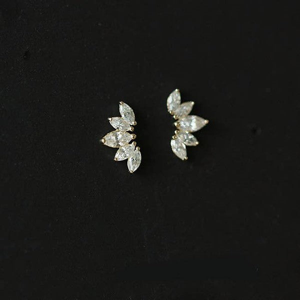 
            
                Load image into Gallery viewer, 14K Gold Snow Flower Stud Earring
            
        