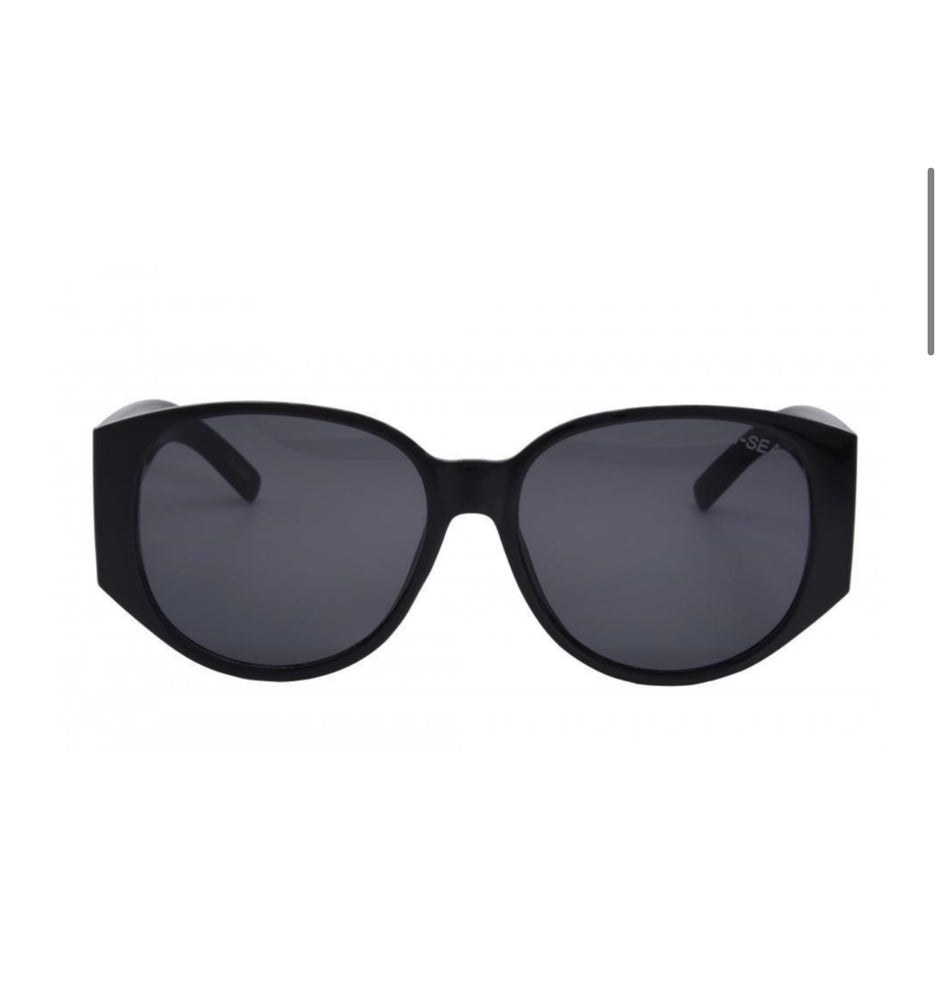 
            
                Load image into Gallery viewer, Capri Sunglasses - ClassyQueen_Boutique
            
        